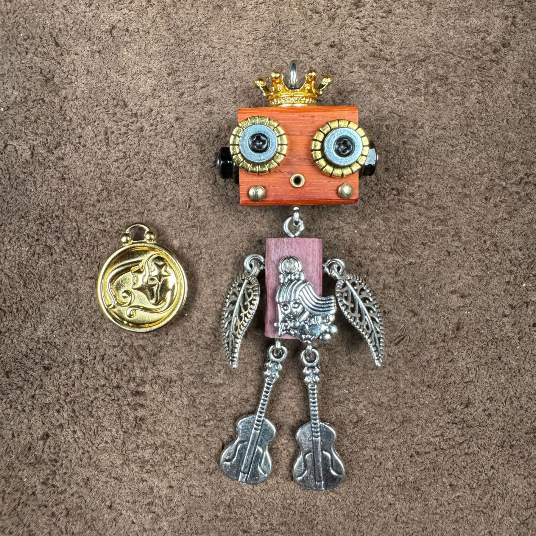 Steampunk Zodiac Guardians - Handcrafted 12 Constellation Robot Pendant, Wooden Keychain & Geek Gift
