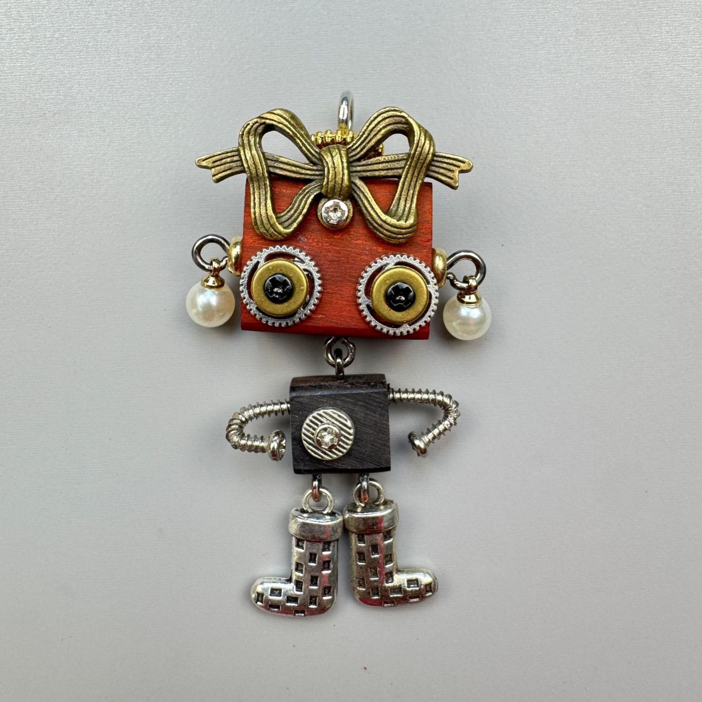 Original Punk Robot Keychain & Pendant - Handmade Wooden Necklace Charm, Detachable Phone Chain, Small Novelty Gift