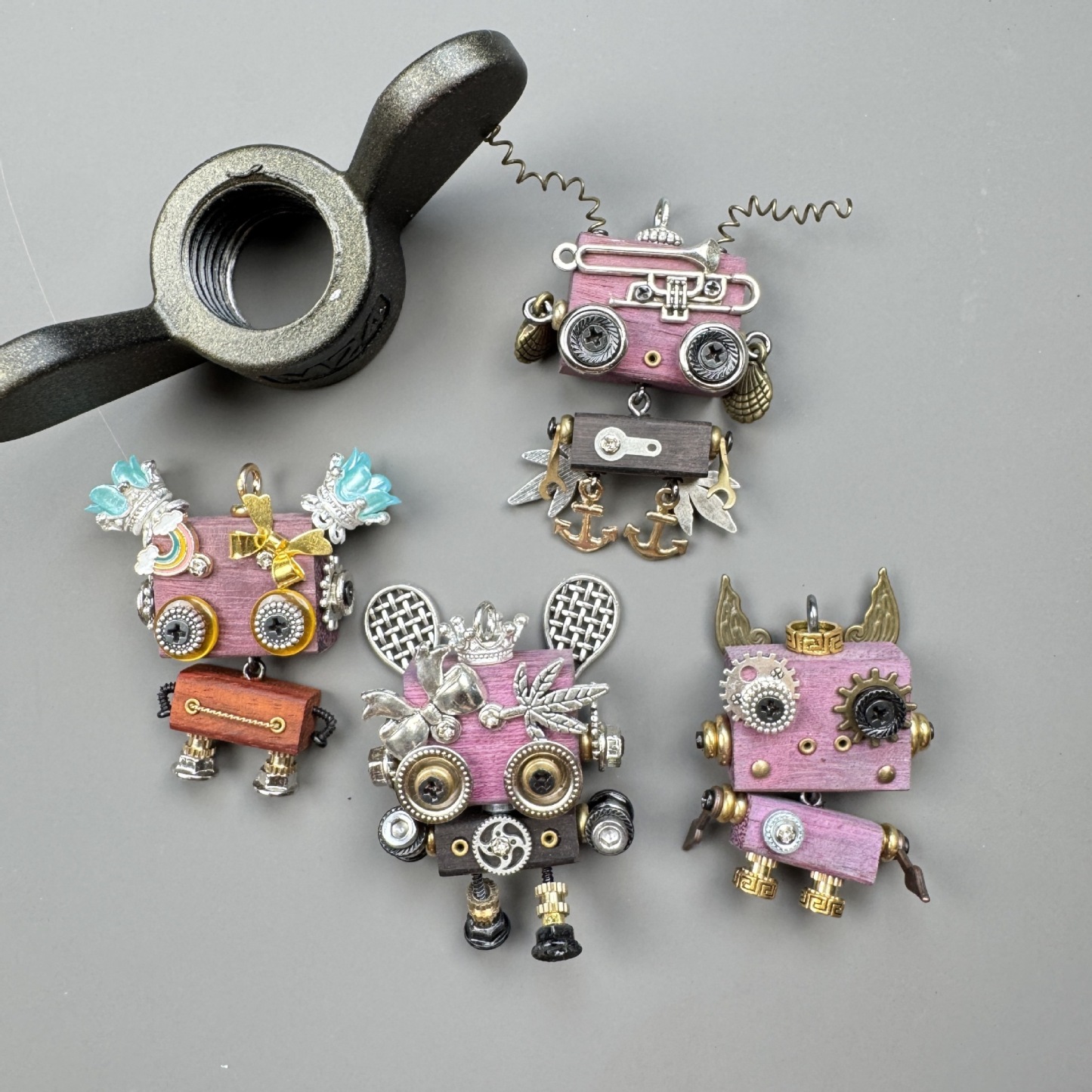 Wearable Steampunk Robot Art - Multi-Function Wooden Charm for Jewelry, Keys & Tech, Unique Geek Culture Accessory