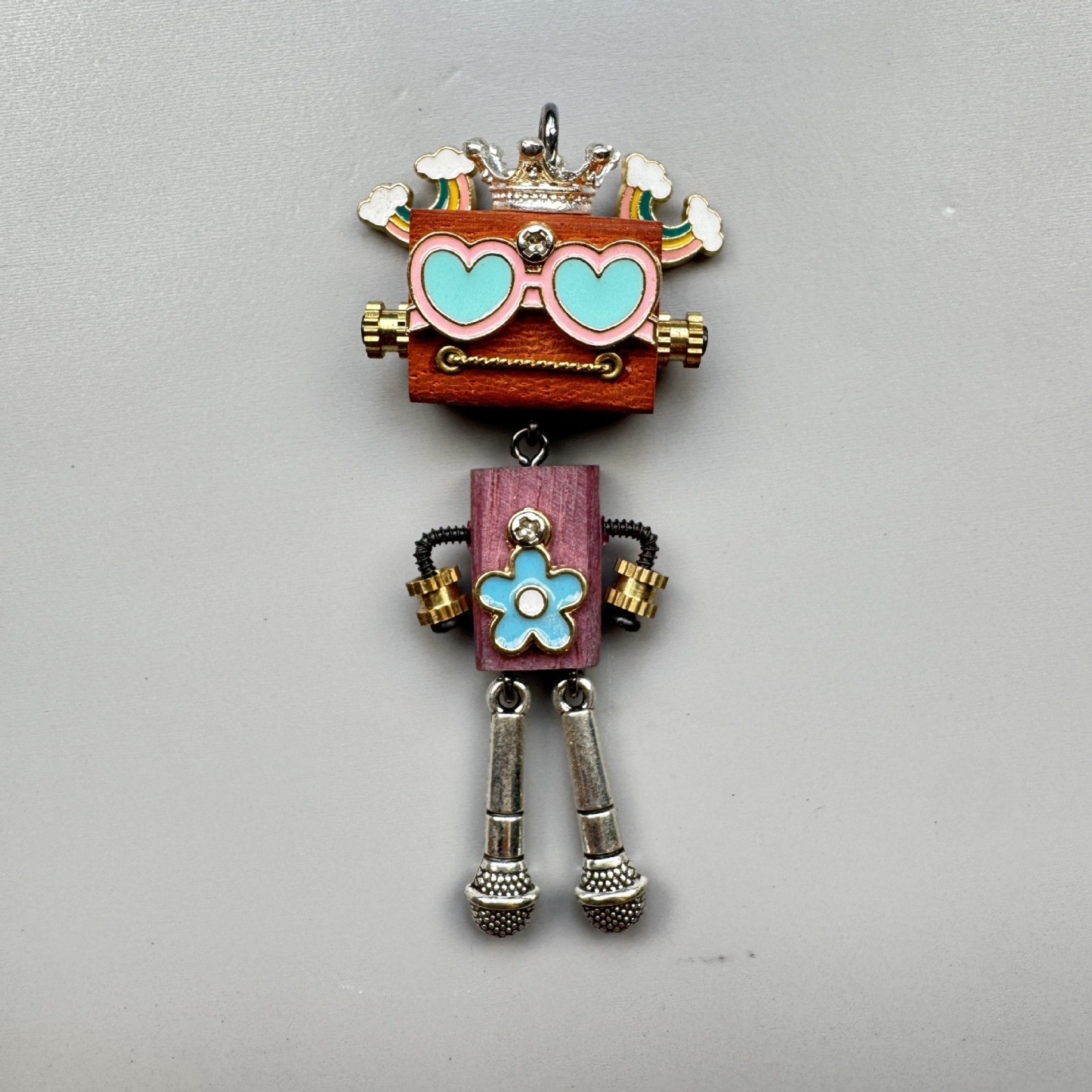  Wearable Art Toy: Steampunk Robot Pendant, Multi-Functional Wooden Charm for Jewelry & Tech Accessories