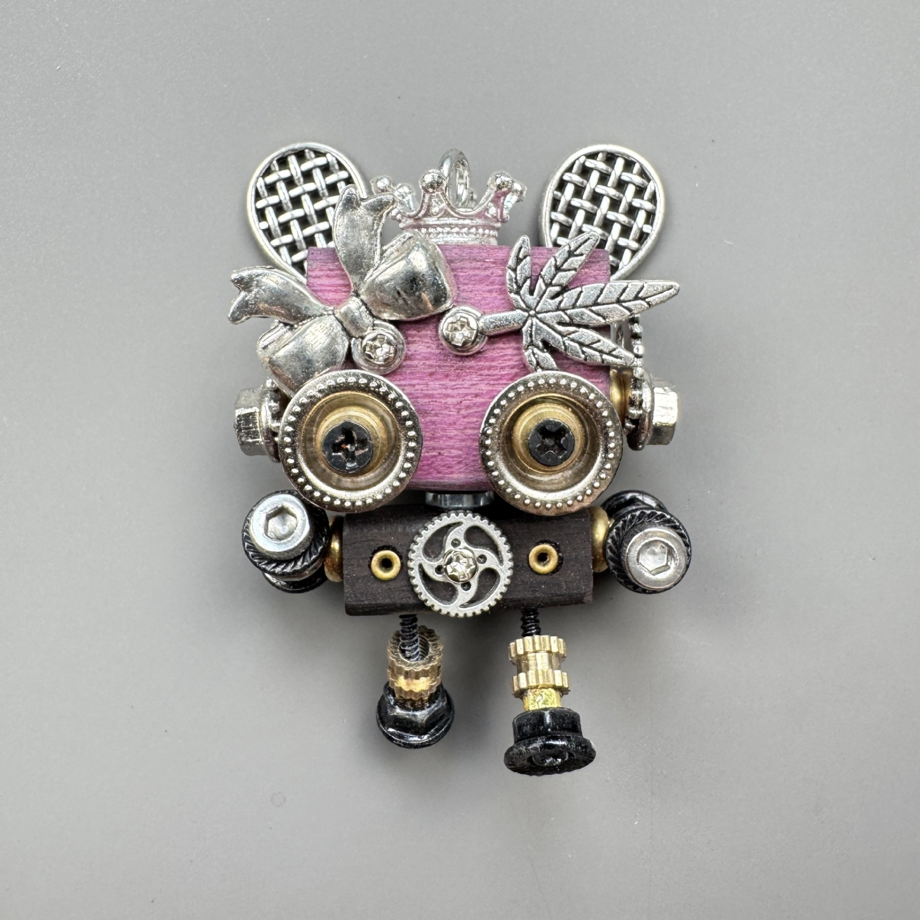 Wearable Steampunk Robot Art - Multi-Function Wooden Charm for Jewelry, Keys & Tech, Unique Geek Culture Accessory