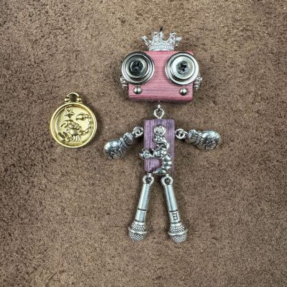 Steampunk Zodiac Guardians - Handcrafted 12 Constellation Robot Pendant, Wooden Keychain & Geek Gift