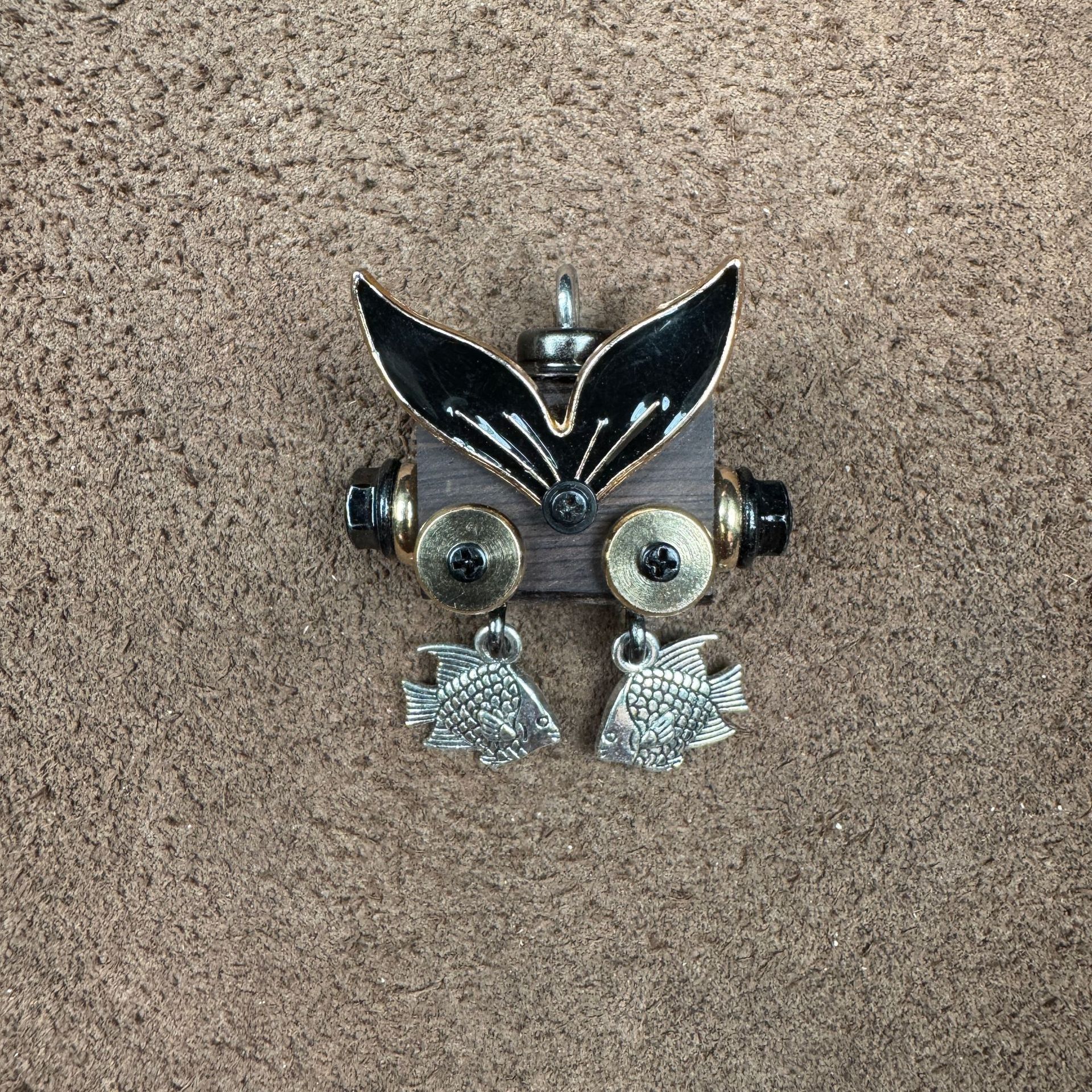 Clever Little Punk Robot - Handmade Wooden Keepsake for Daily Carry, Playful Unisex Necklace & Keychain Charm