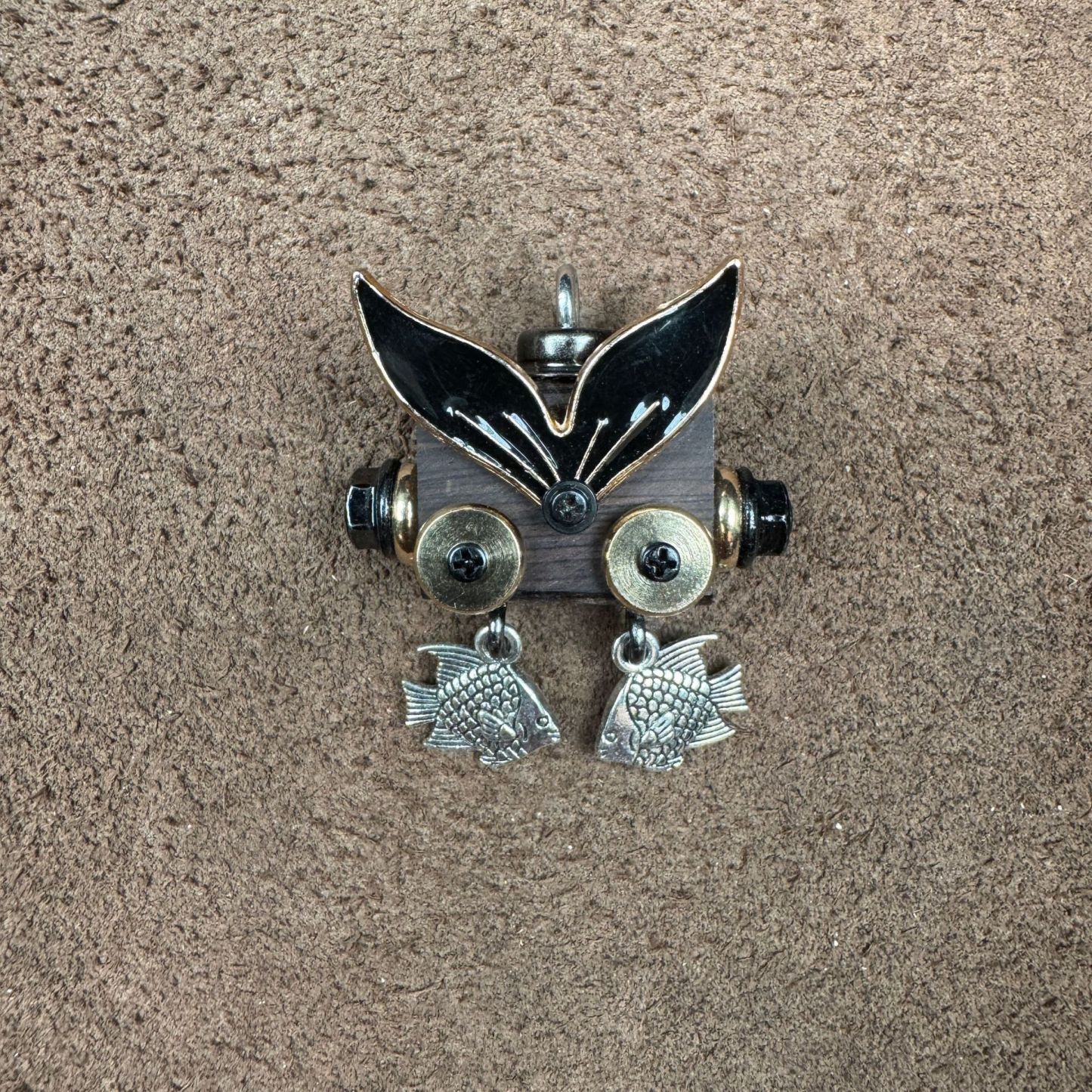 Clever Little Punk Robot - Handmade Wooden Keepsake for Daily Carry, Playful Unisex Necklace & Keychain Charm