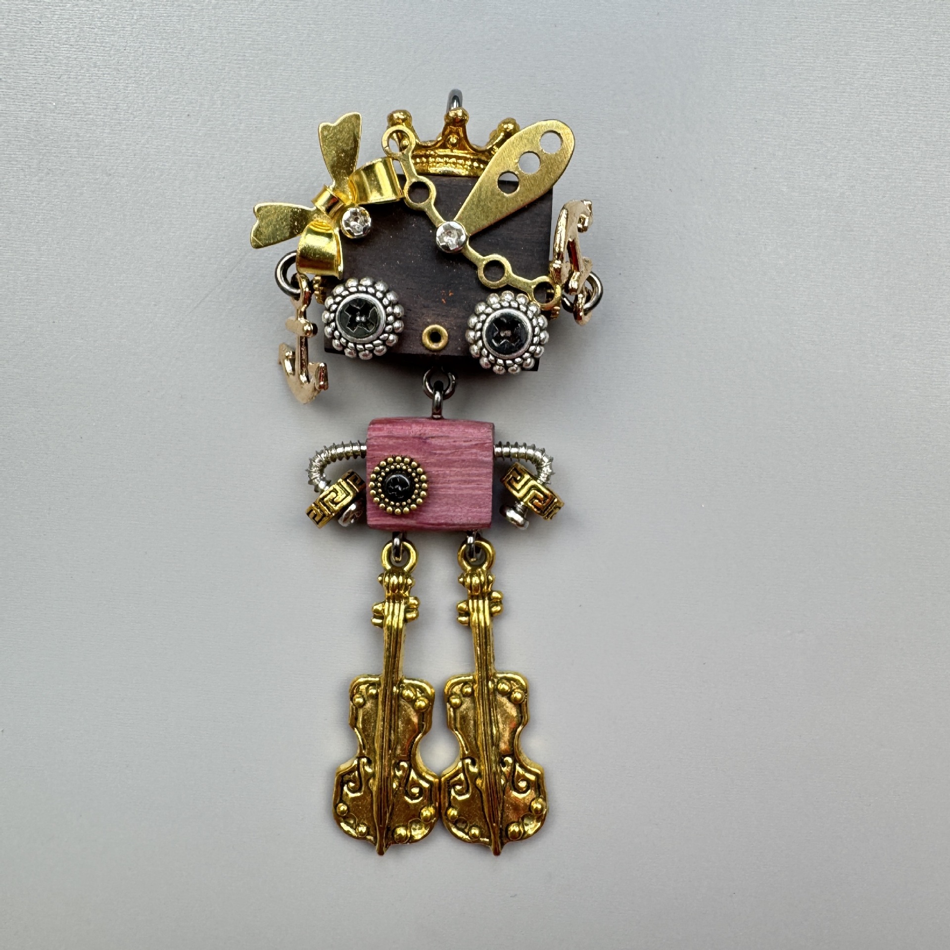 Original Punk Robot Keychain & Pendant - Handmade Wooden Necklace Charm, Detachable Phone Chain, Small Novelty Gift