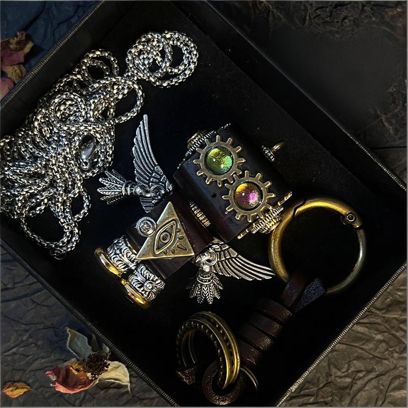 Handmade Cyberpunk Gothic Angel Keychain - Ominous Eye Steampunk Pendant for Bag, Car, Necklace