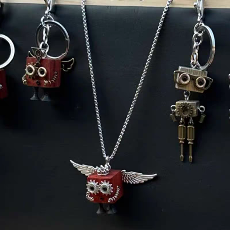 Handmade Steampunk Robot Wood Keychain - Punk Style Mini Robot Pendant, DIY Wooden Necklace & Creative Gift for Men
