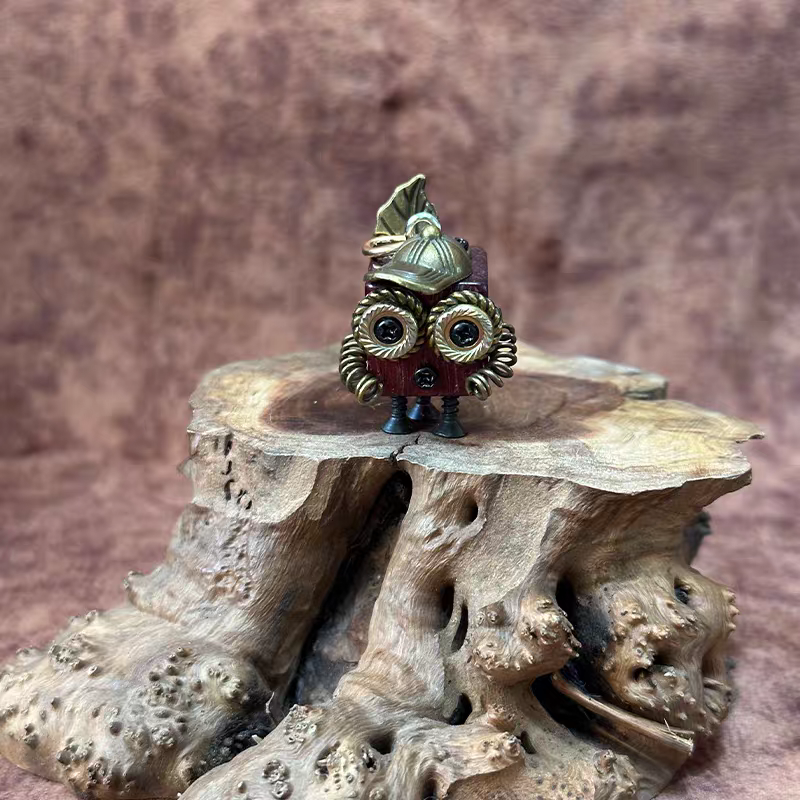 Handmade Steampunk Robot Wood Keychain - Punk Style Mini Robot Pendant, DIY Wooden Necklace & Creative Gift for Men