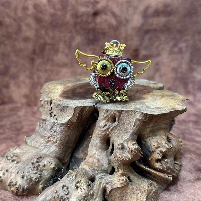 Handmade Steampunk Robot Wood Keychain - Punk Style Mini Robot Pendant, DIY Wooden Necklace & Creative Gift for Men