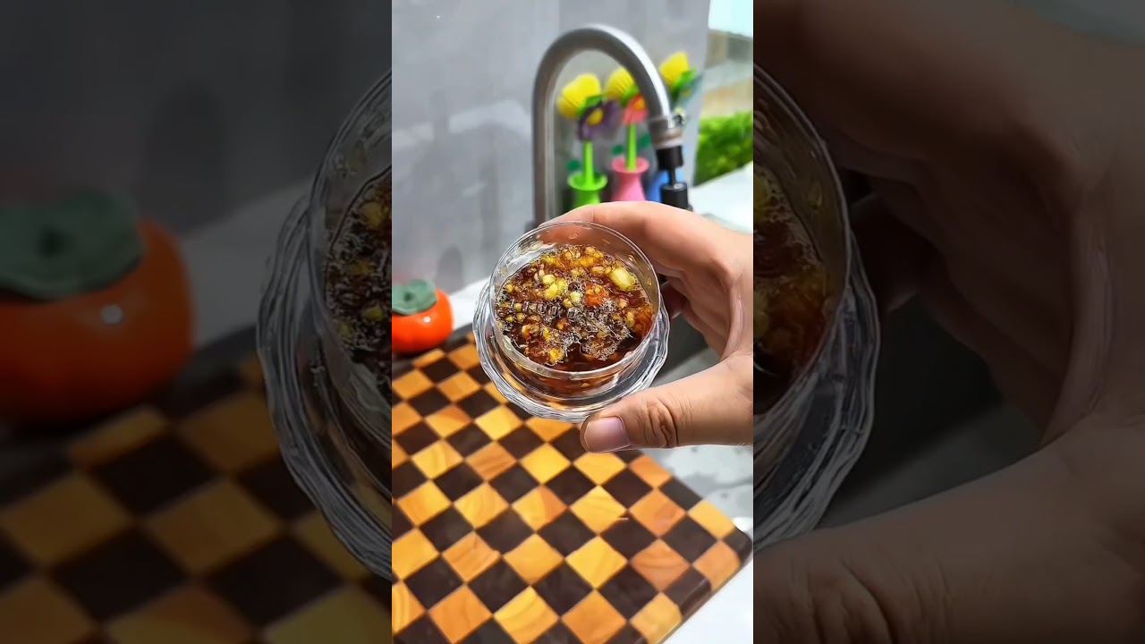 The Ultimate Garlic Press Pro - 15s Mincer, Multi-Purpose Kitchen Crusher for Ginger, Chili & Sesame