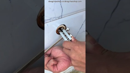 Adjustable Broken Screw Extractor - Ultimate DIY Tool for Stuck Faucet & Valve Removal (Universal Fit for 1/2" to 1" Pipes)