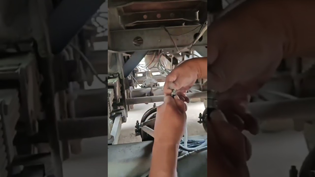 Heavy-Duty Press-Type Air Hose Rivet Pliers for Trucks & Trailers – Multi-Size (4-13mm) Alloy Forged, Effortless Riveting Tool Kit