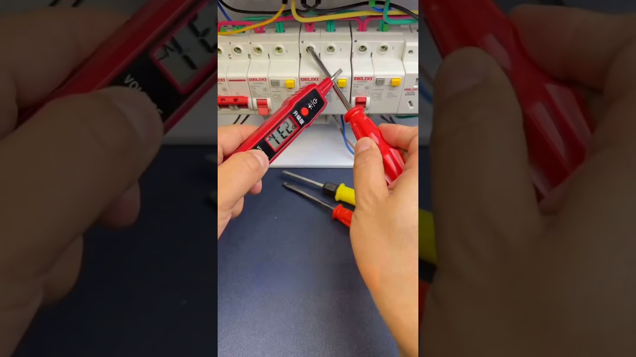 Professional Electrician Insulated Screwdriver Set - Cross & Slotted High Voltage Resistant Strong Magnetic CR-V Chrome Vanadium Steel Screwdrivers for Home & DIY Repair Tools