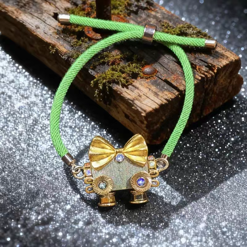 Handmade Steampunk Robot Keychain - Wood & Leather Necklace with Mechanical Heart, Unique Unisex Gift for Men Womenthday, Anniversary