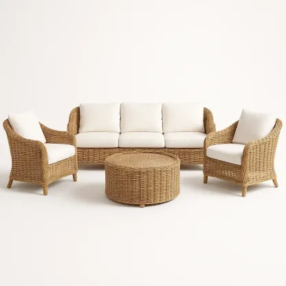 Puutarhasohvasetit Rottinkinen Olohuonekalustesetti Kolmen Istuttava Sohva Nojatuolit ja Pyöreä Sohvapöytä Vaalea Pehmusteet