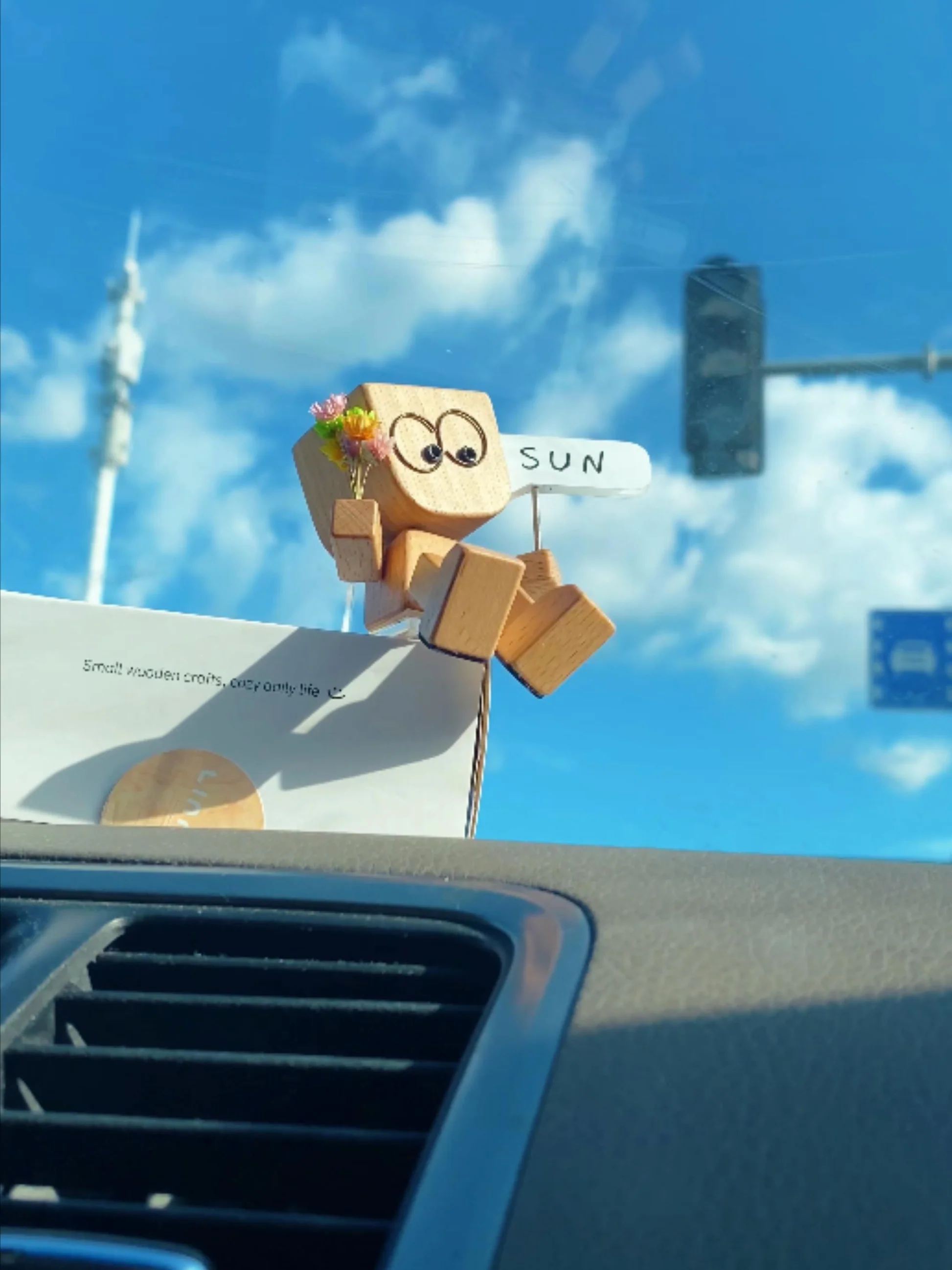 Shaking Feet Wooden Doll