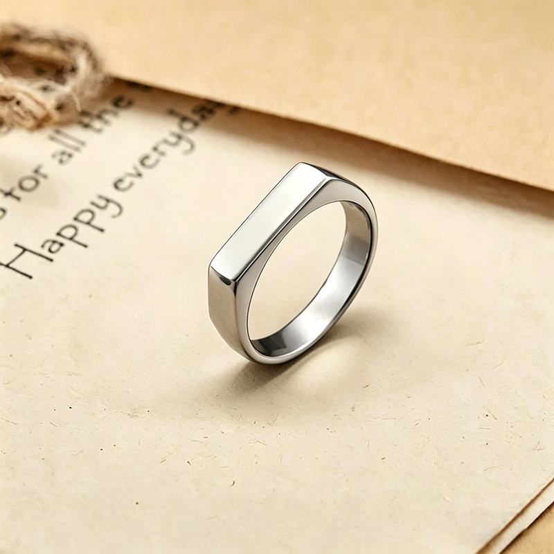 Simple and Versatile Ring