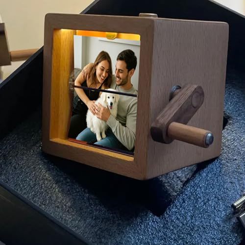 Customizable photo rotating album