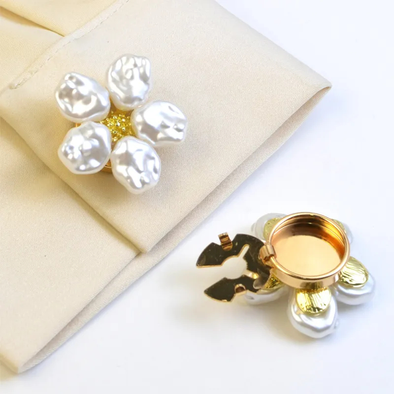 Alloy Pearl Flower Rhinestone Cufflinks