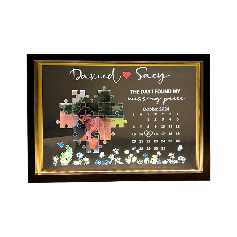 Customizable couple photo puzzle frame