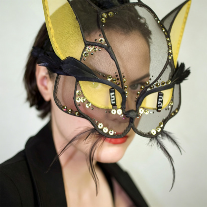 Women's Gothic tulle animal half-face mask