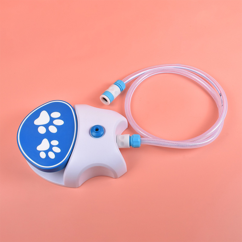 Outdoor pet pedal water dispenser