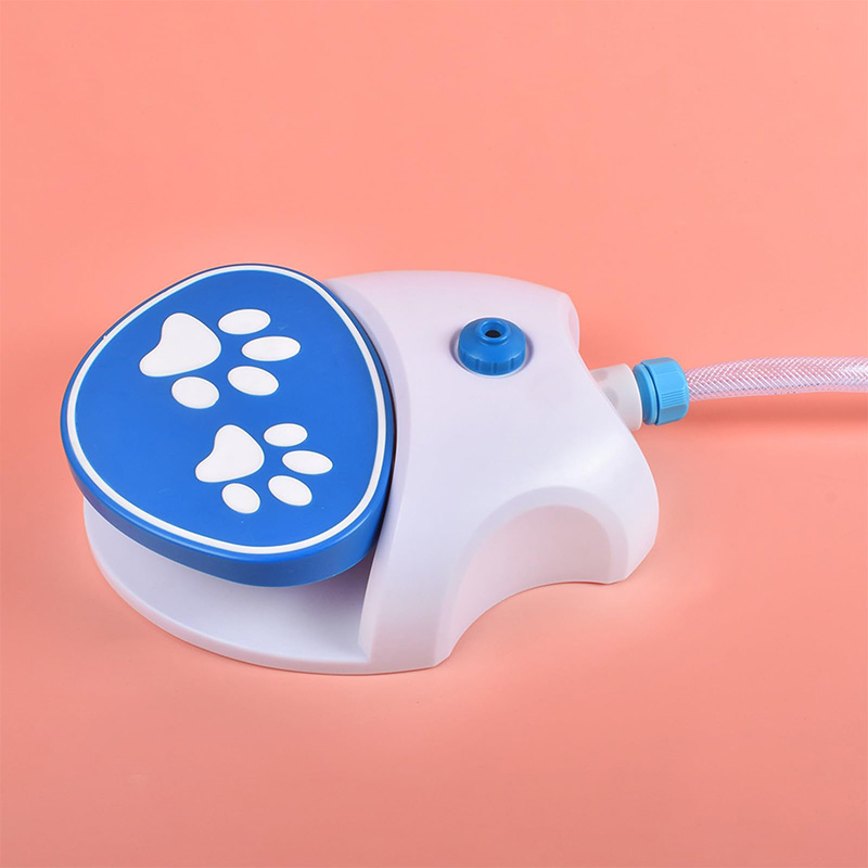 Outdoor pet pedal water dispenser