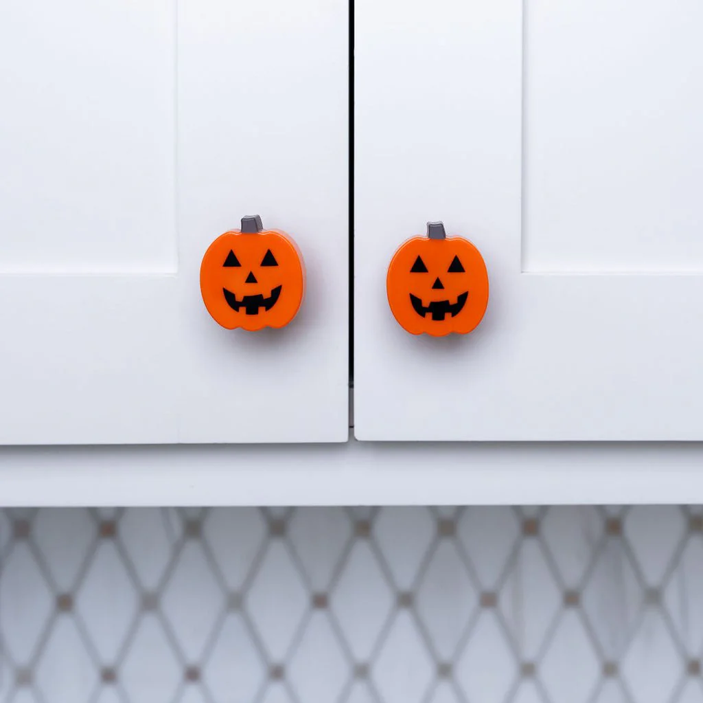 Cabinet door handle decoration