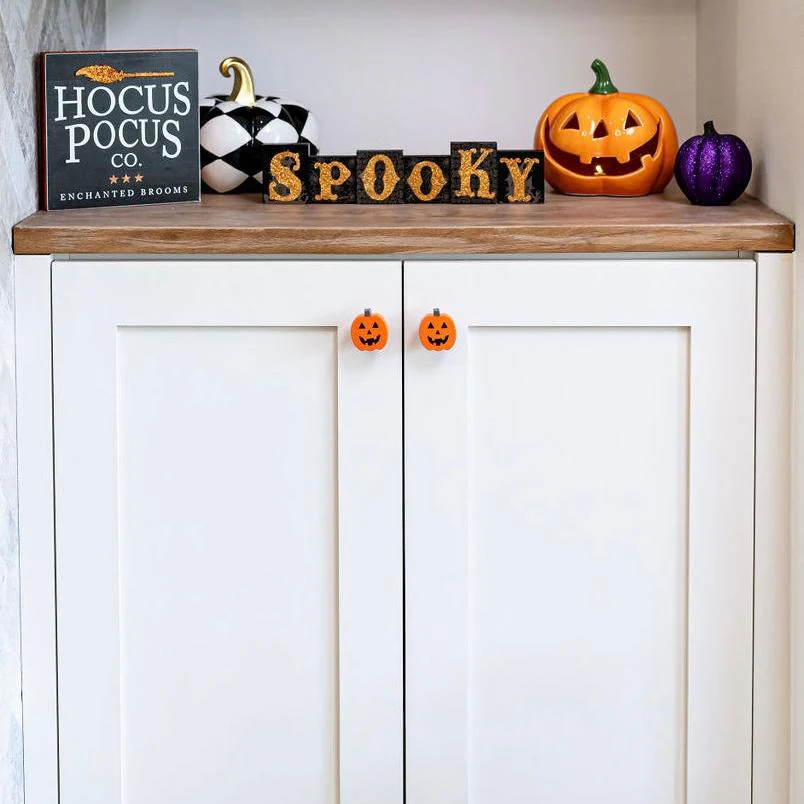 Cabinet door handle decoration