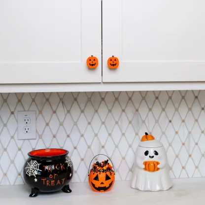 Cabinet door handle decoration