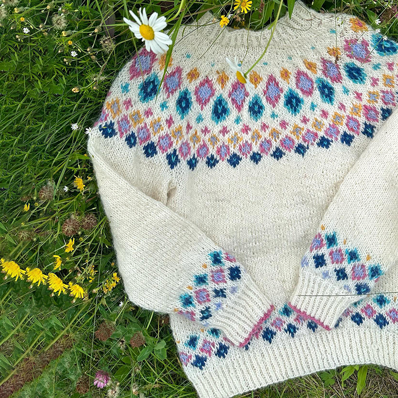 Geometric Diamond Contrast Print Crew Neck Long Sleeved Sweater