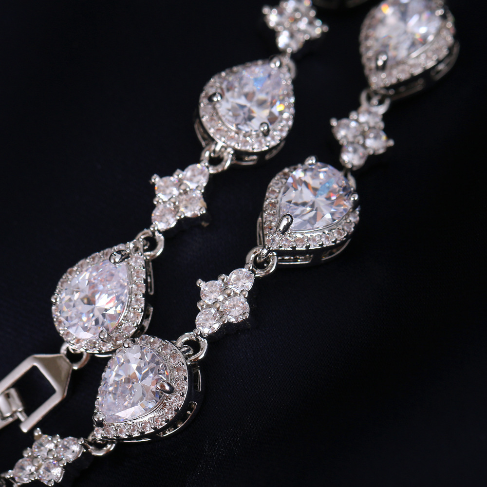 Elegant Tidlöst Armband för Dam | Vitguld & Guldlook – Perfekt Till Vardags & Fest