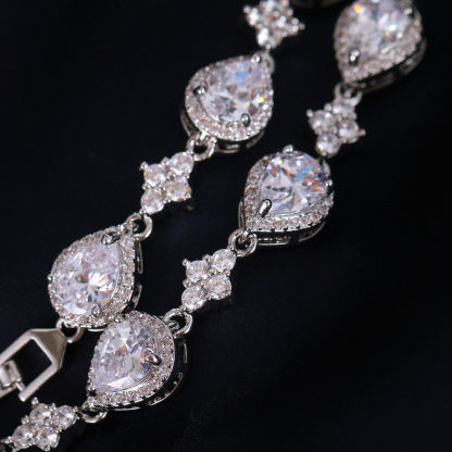 Elegant Tidlöst Armband för Dam | Vitguld & Guldlook – Perfekt Till Vardags & Fest