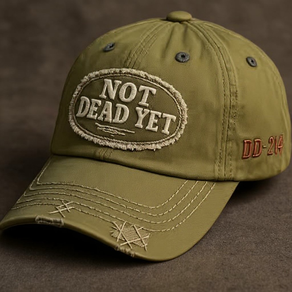 🧢 NOT DEAD YET – Vintage Washed Broderad Keps med DD-214-patch