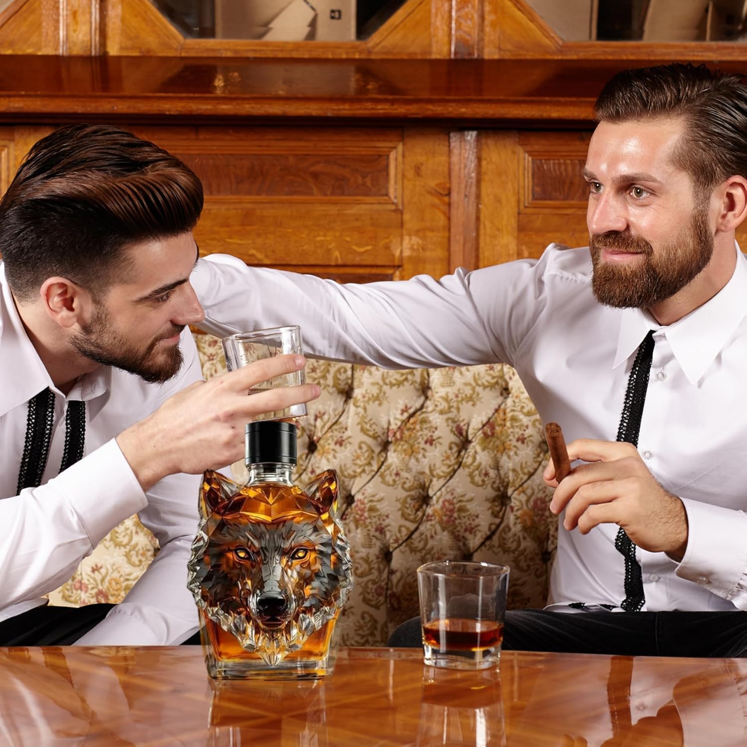 AlphaAroma™ | Wolf Whiskeyflasche