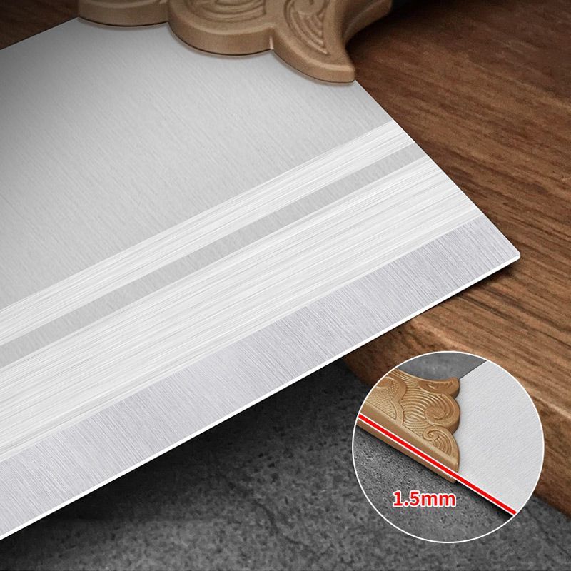 Smidd Kockkniv i Högkolstål – Extra Vass, Rosttålig & Ergonomiskt Grepp