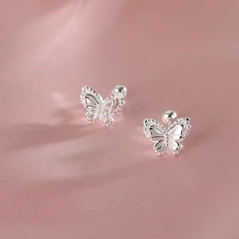 🦋Elegant Hollow Butterfly Earrings – Embrace Delicate Beauty💫