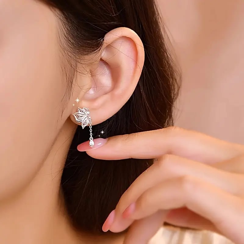 🦋Elegant Hollow Butterfly Earrings – Embrace Delicate Beauty💫