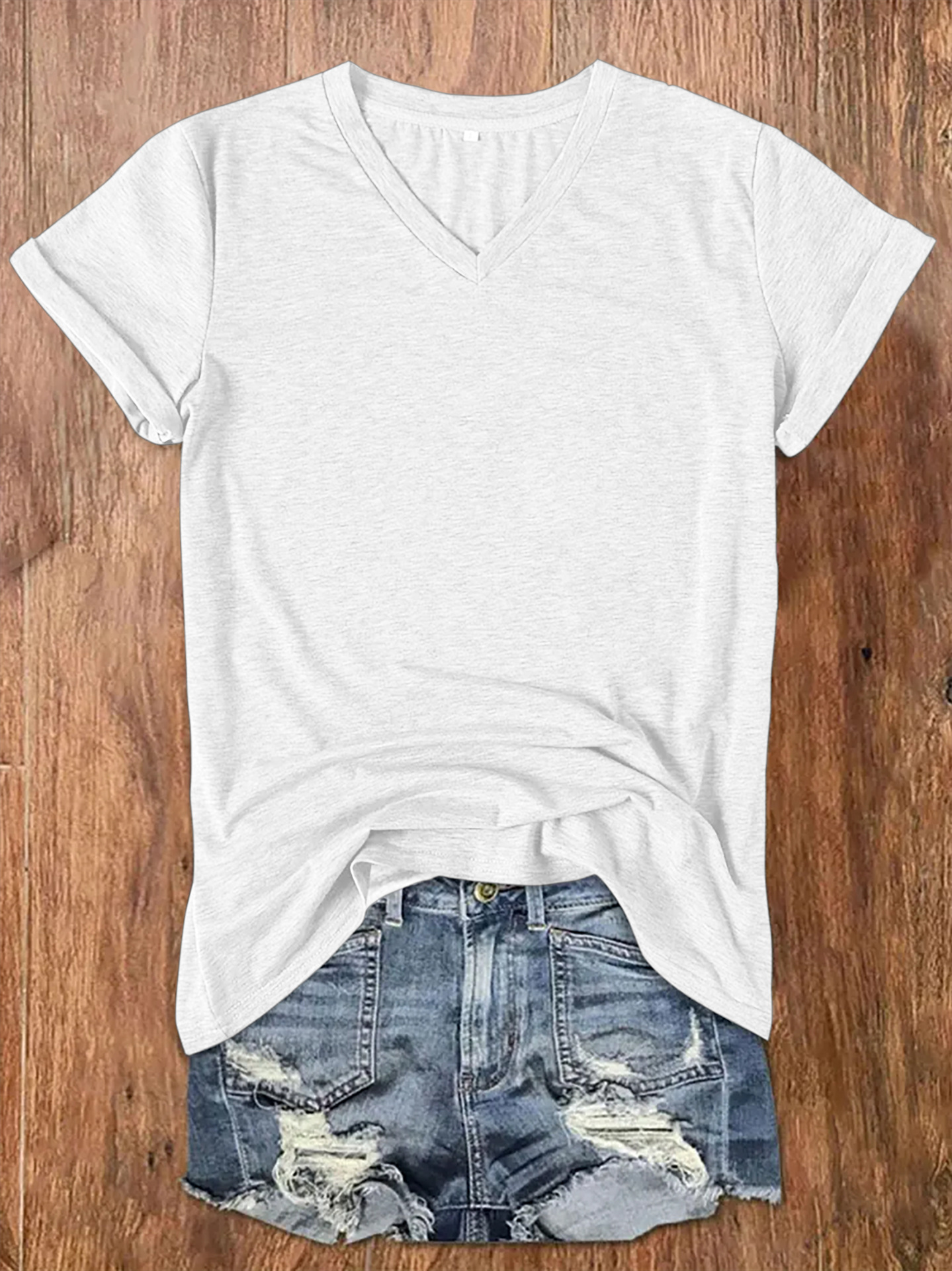 New V-neck short-sleeved T-shirt