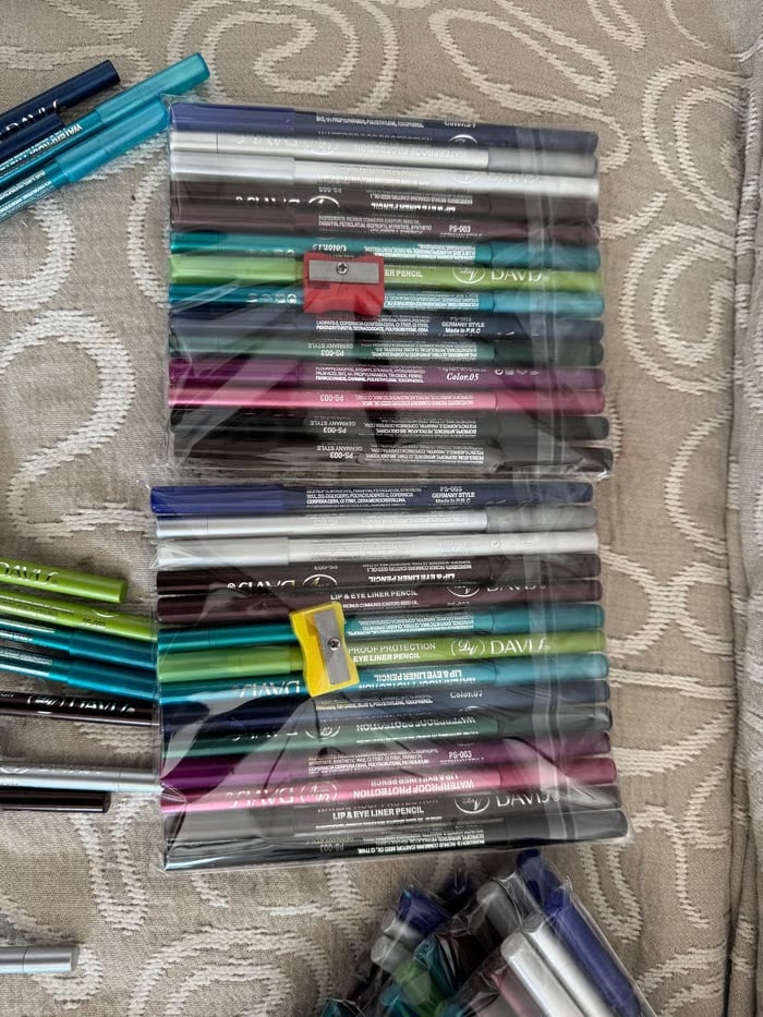 14-Pack Eyeliner Pencil Waterproof Colored Gel Liners with Metallic & Shimmer Finishes Smudge-Proof