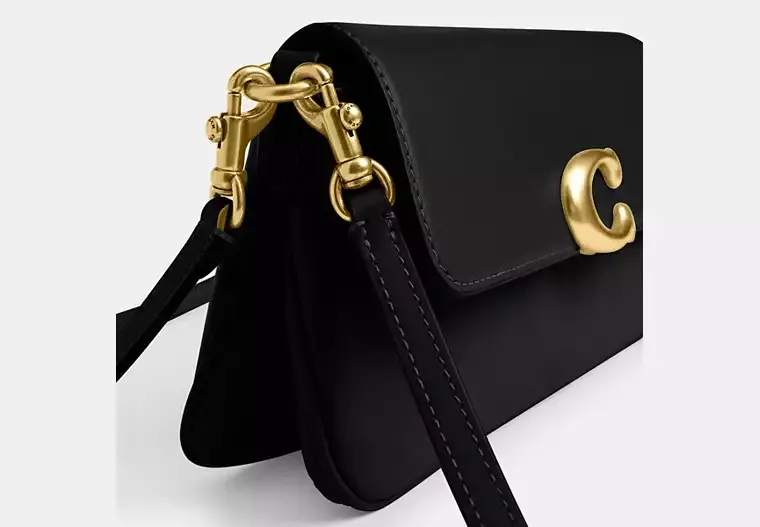 Jet Shoulder Bag