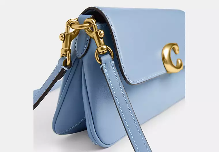 Jet Shoulder Bag