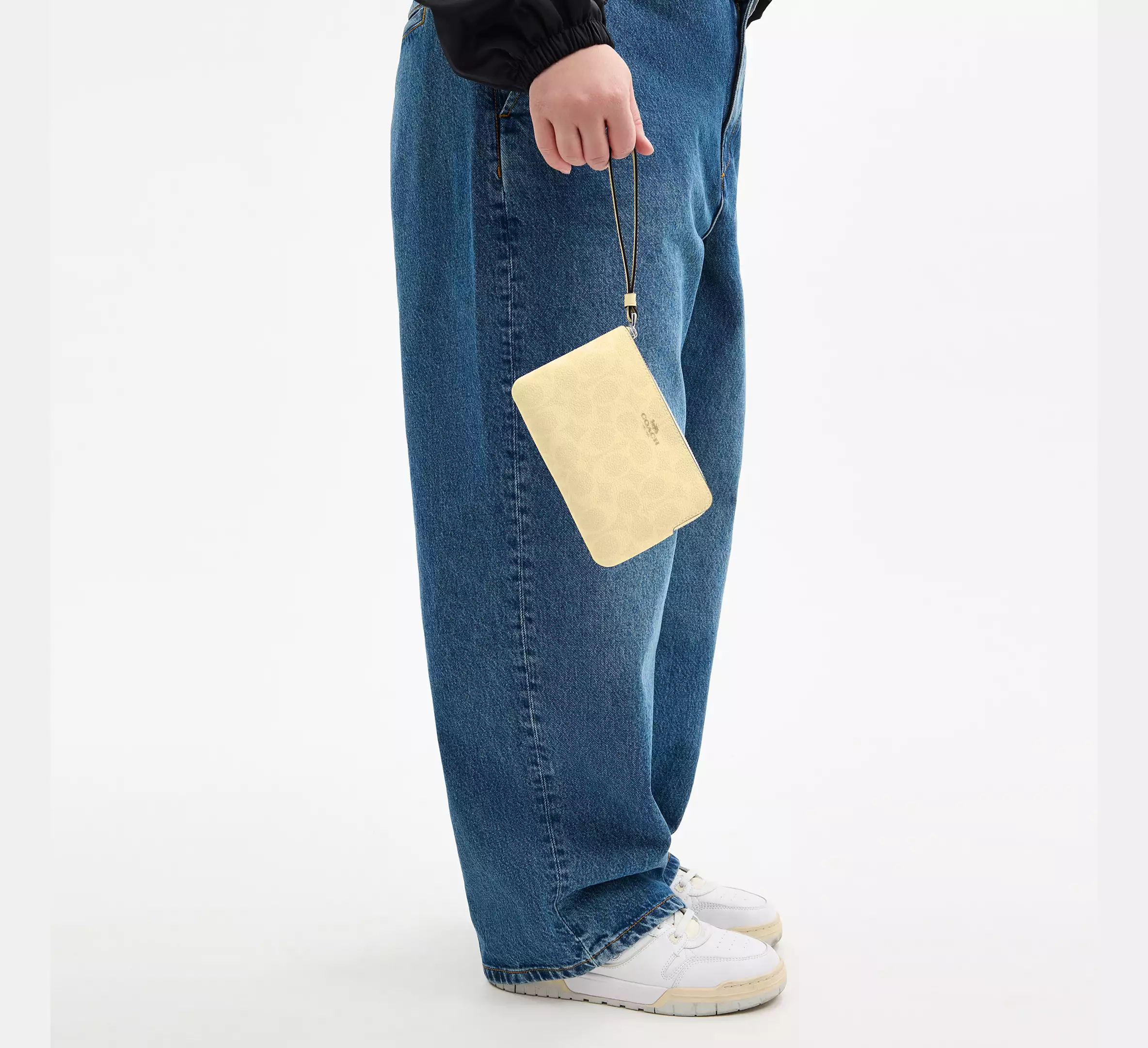 Corner Zip Wristlet