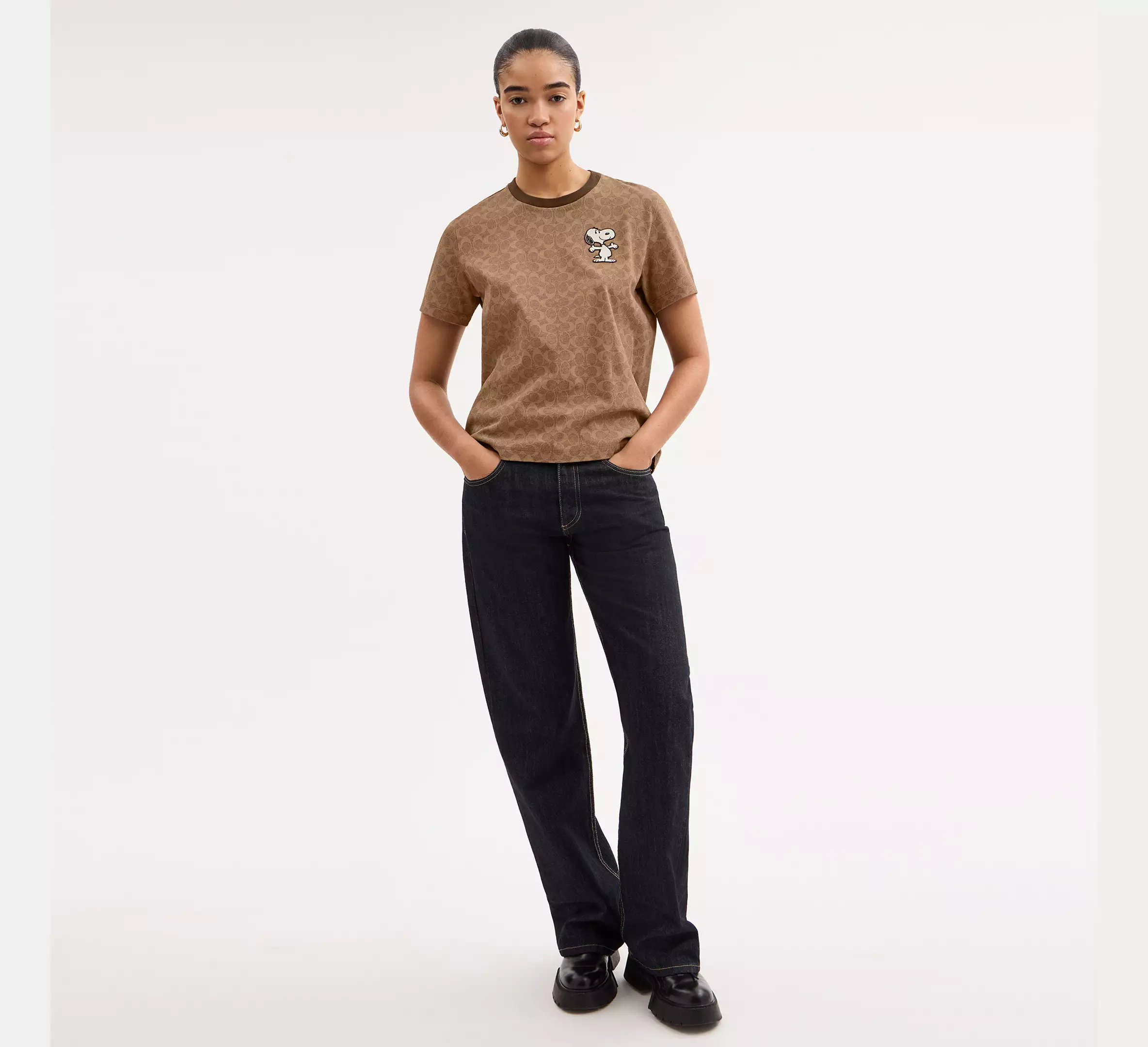 Cothtach X Peanuts Snoopy Signature Classic T Shirt In Organic Cotton