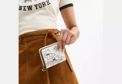 Coach X Peanuts Essential Billfold Wallet With Newspaper Print