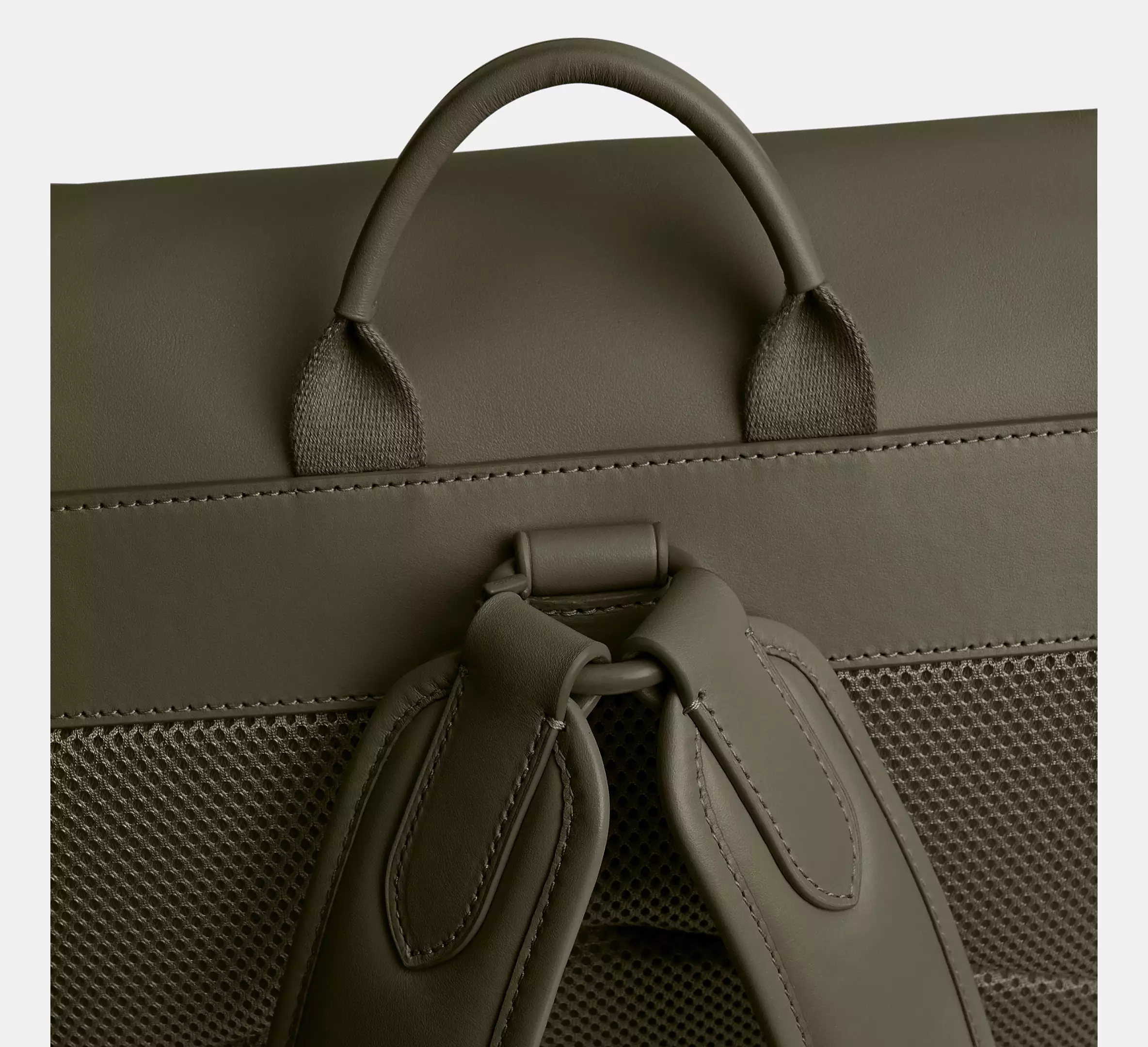 Hitch Backpack In Signature Canvas