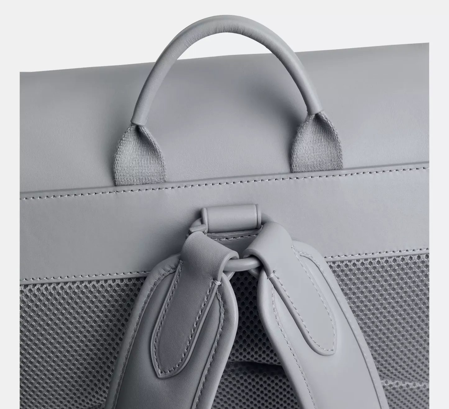 Hitch Backpack In Signature Canvas