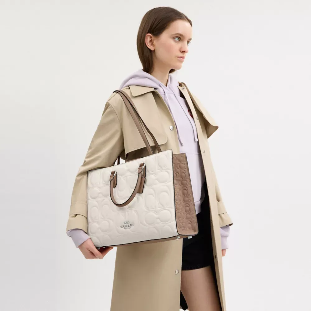 Maggie Tote Bag In Signature Leather