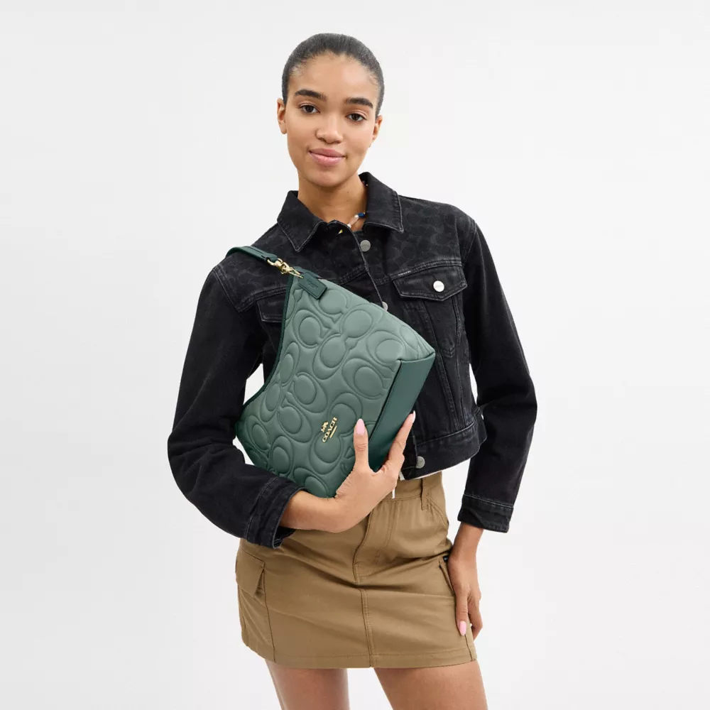 Laurel Shoulder Bag In Signature Leather