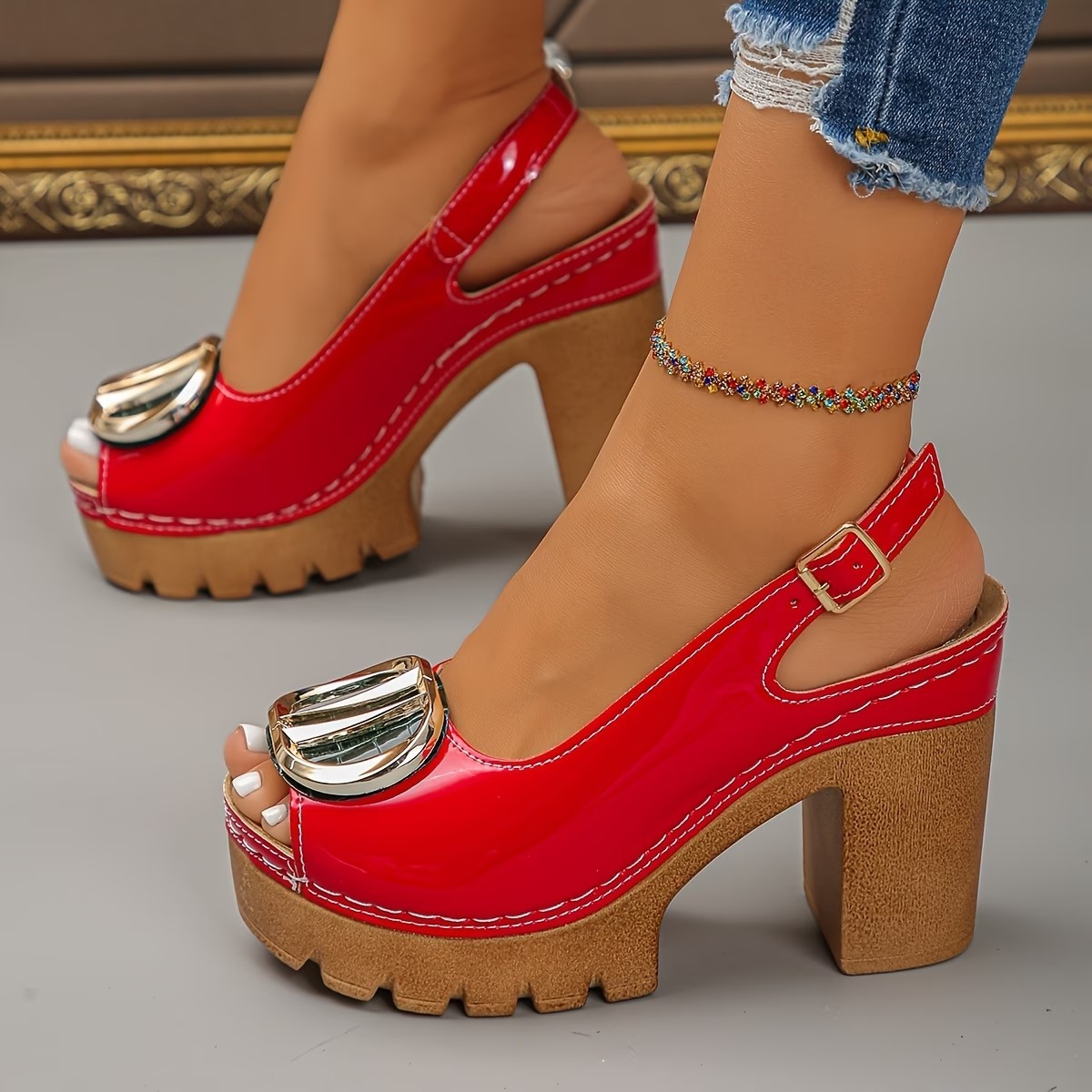 Women's Vintage Metal Buckle Pumps